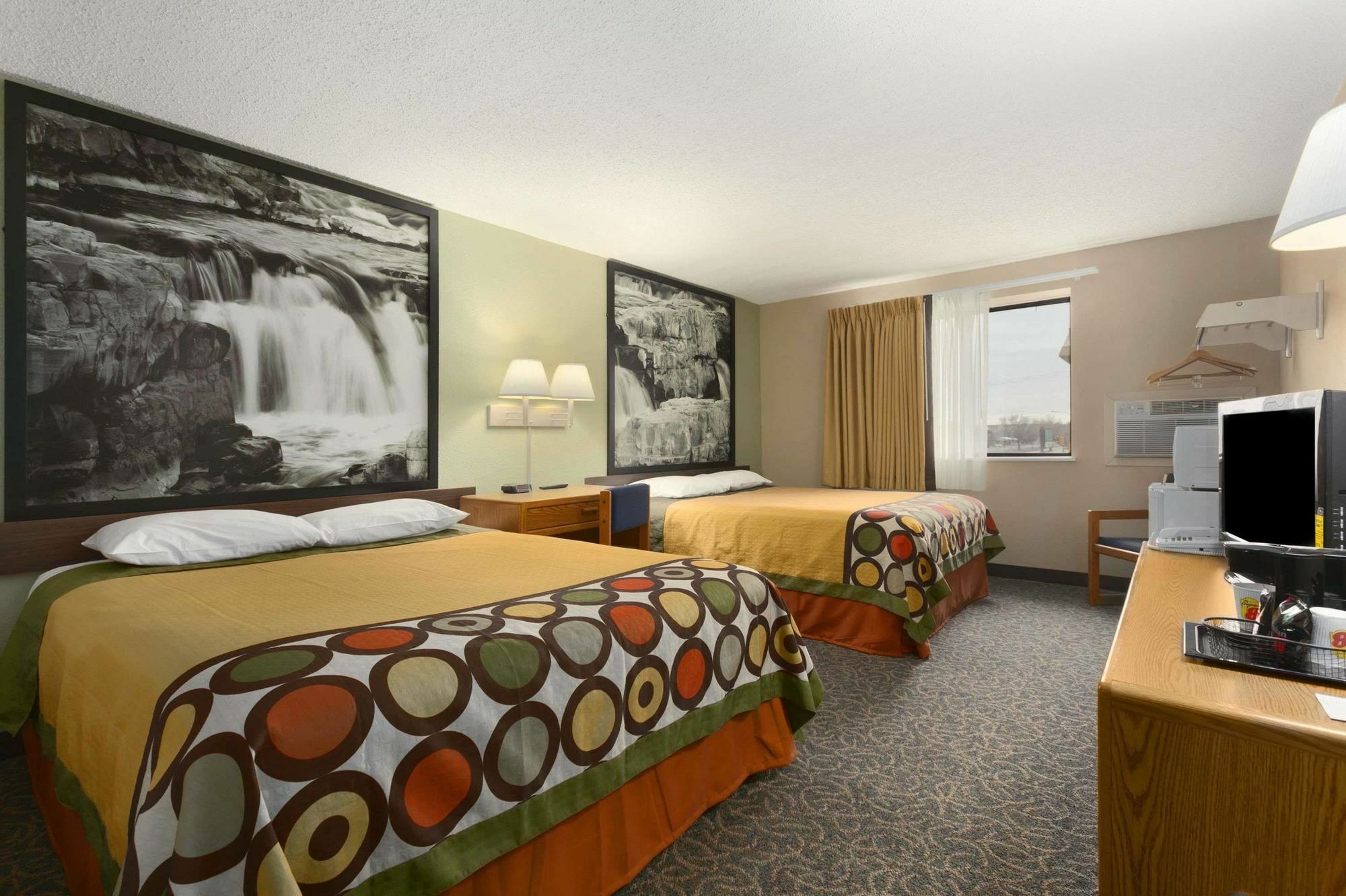 Super 8 By Wyndham Sioux Falls Near Convention Center 외부 사진